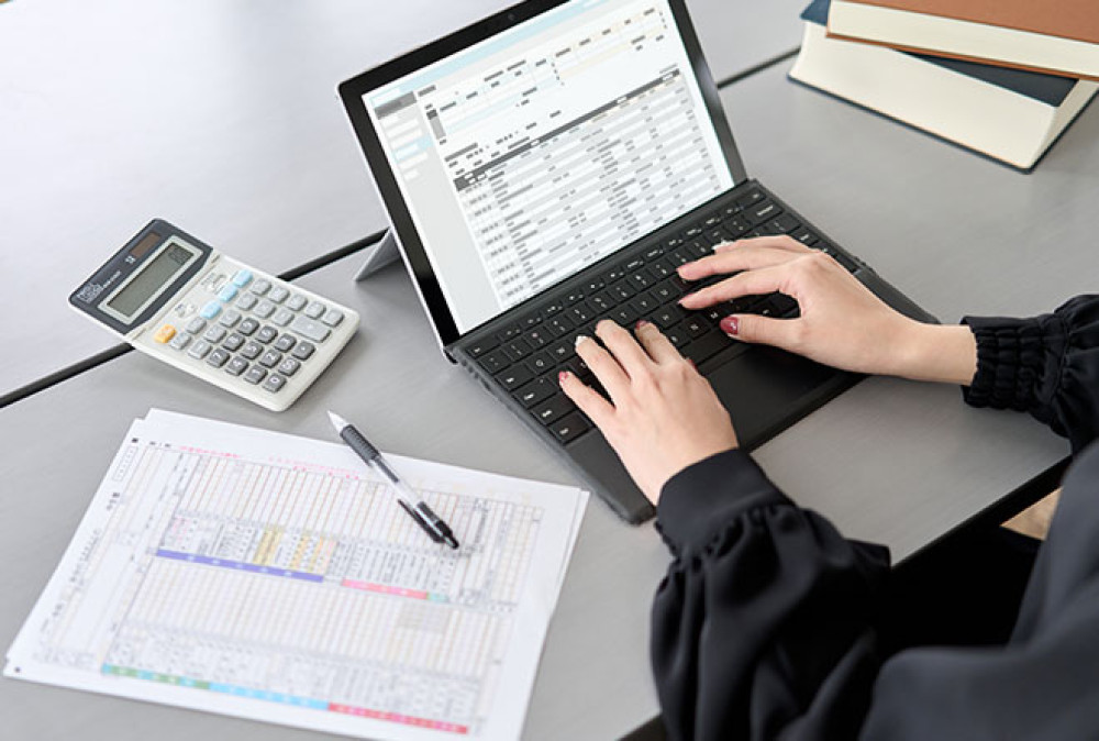 Uproszczenie procesów płatności podatków poprzez portal administracji finansowej Artykuły i aktualności #113 Opłaty administracyjne i 15 rodzajów podatków online bezpośrednio przy wykonywaniu czynności odpłatnej poprzez portal administracji finansowej...
