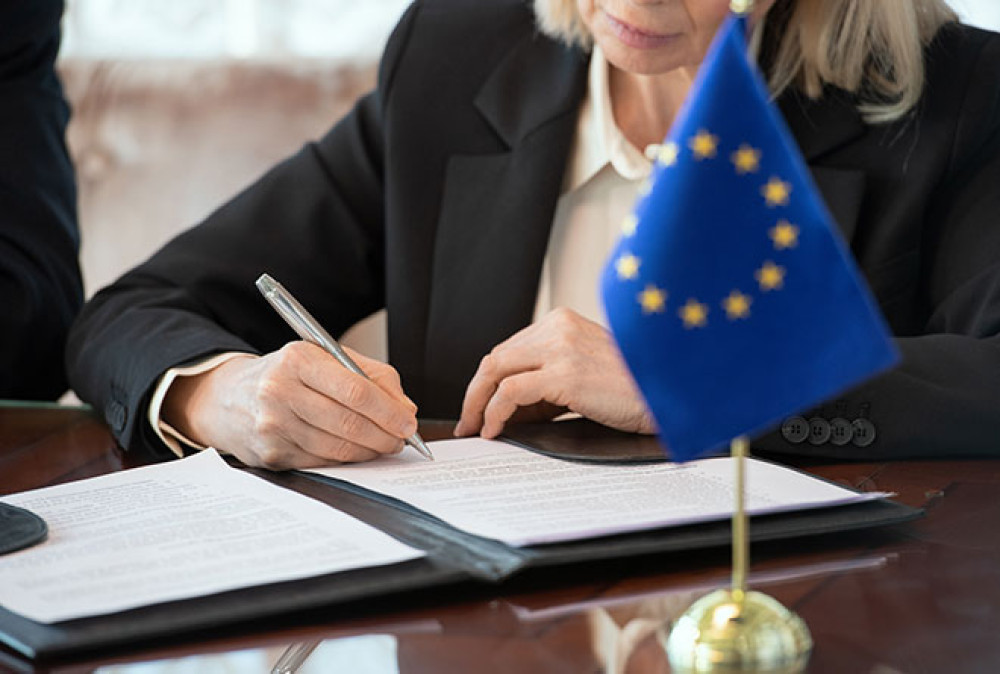 Zmiana Statutu Trybunału Sprawiedliwości UE obowiązująca od 01.09.2024 Artykuły i aktualności #125 W Dzienniku Urzędowym UE opublikowano istotną zmianę Statutu Trybunału Sprawiedliwości UE, która wejdzie w życie z dniem 1 września 2024 r.